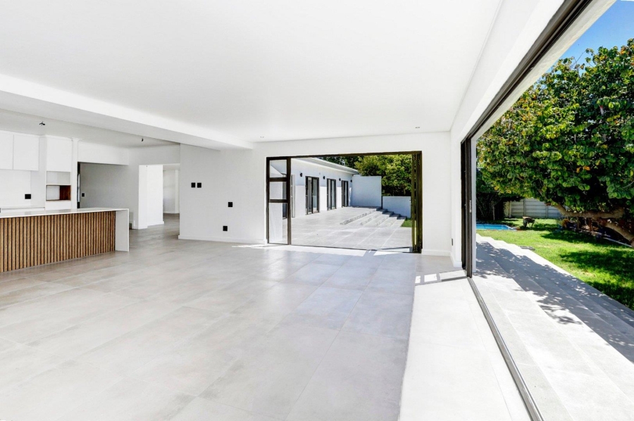 5 Bedroom Property for Sale in Welgemoed Western Cape